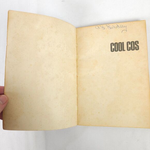 Vintage Book Lot - Cool Cos The Story of Bill Cosby - Hank Aaron 714 And Beyond - Picture 8 of 10